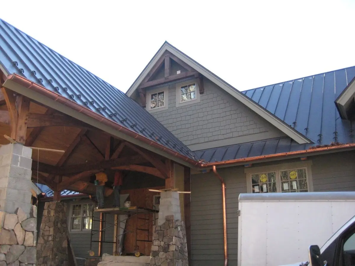 Craftsman Roofing team delivering quality roofing work in Rolling Knolls